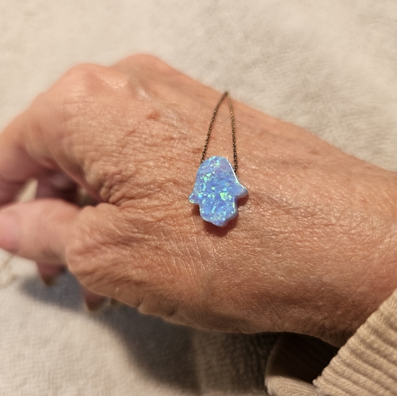 925 STERLING SILVER GOLD CHAIN WITH A FIRE OPAL 🪬 HAMSA. SPECTACULAR. PICS 📸 - Picture 8 of 8